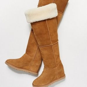 🔥UGG Thigh high boots with furr🔥